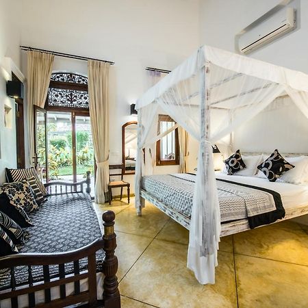 Jh Villa 陶尔佩 外观 照片